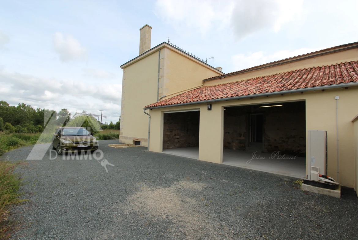 Maison bourgeoise rénovée avec jardin et garage à Coulonges-sur-l'Autize 