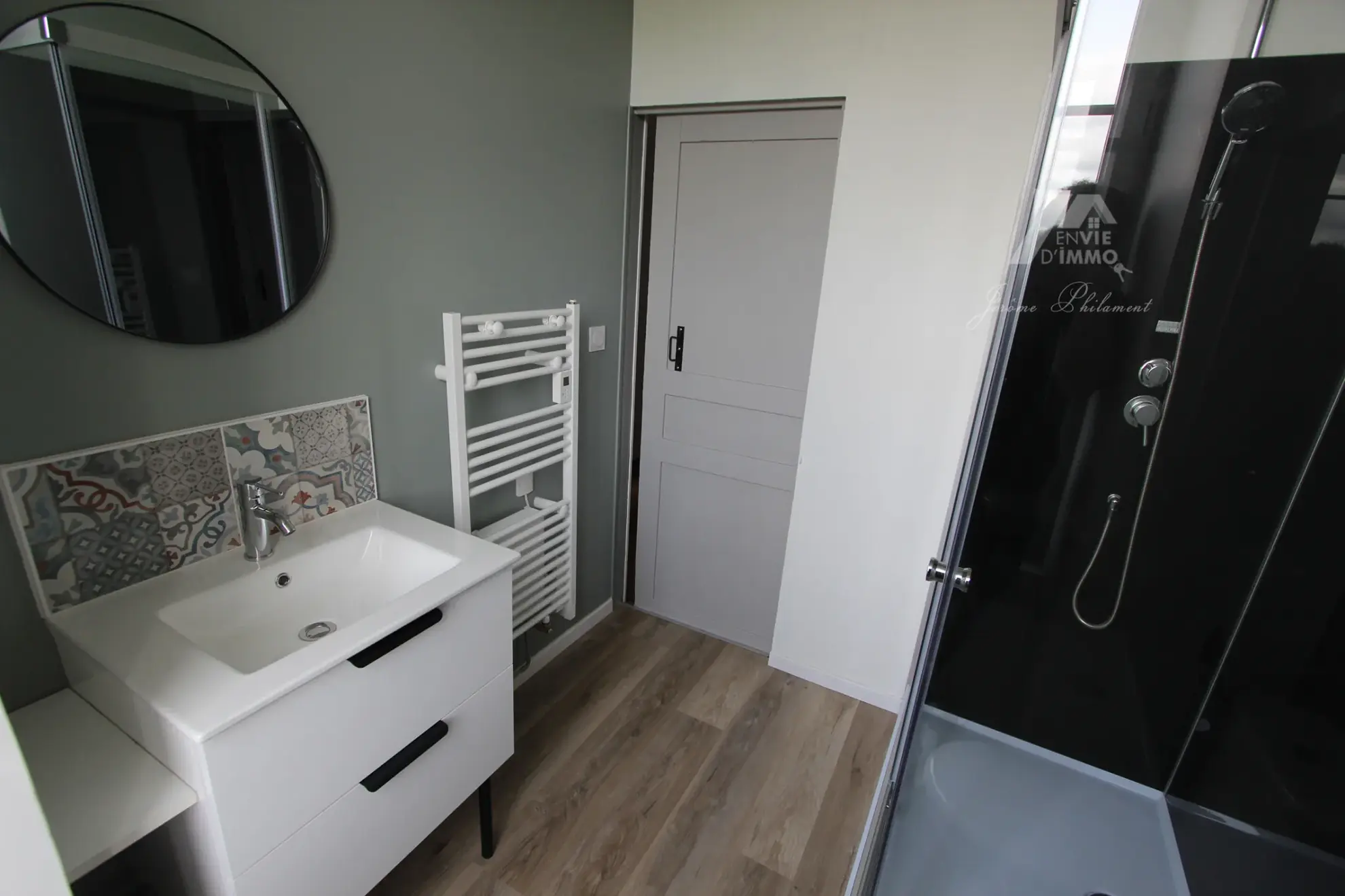 Maison bourgeoise rénovée avec jardin et garage à Coulonges-sur-l'Autize 