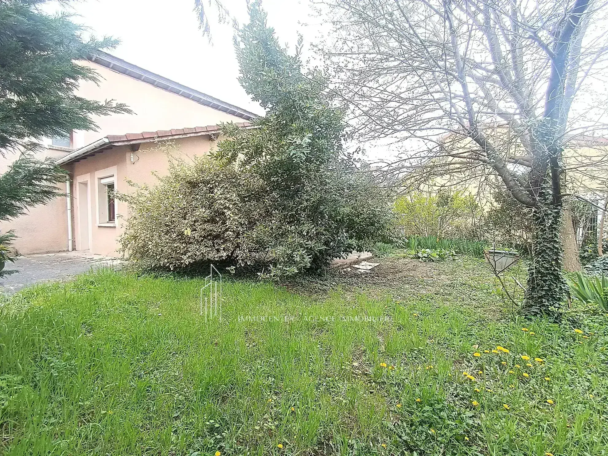 Maison à Bourg-de-Péage de 115 m² avec jardin de 381 m² à vendre 