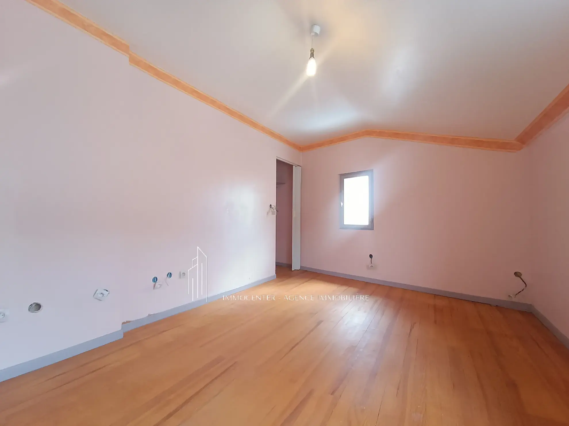 Maison à Bourg-de-Péage de 115 m² avec jardin de 381 m² à vendre 