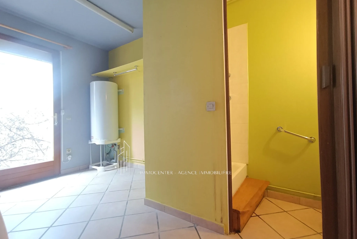 Maison à Bourg-de-Péage de 115 m² avec jardin de 381 m² à vendre 