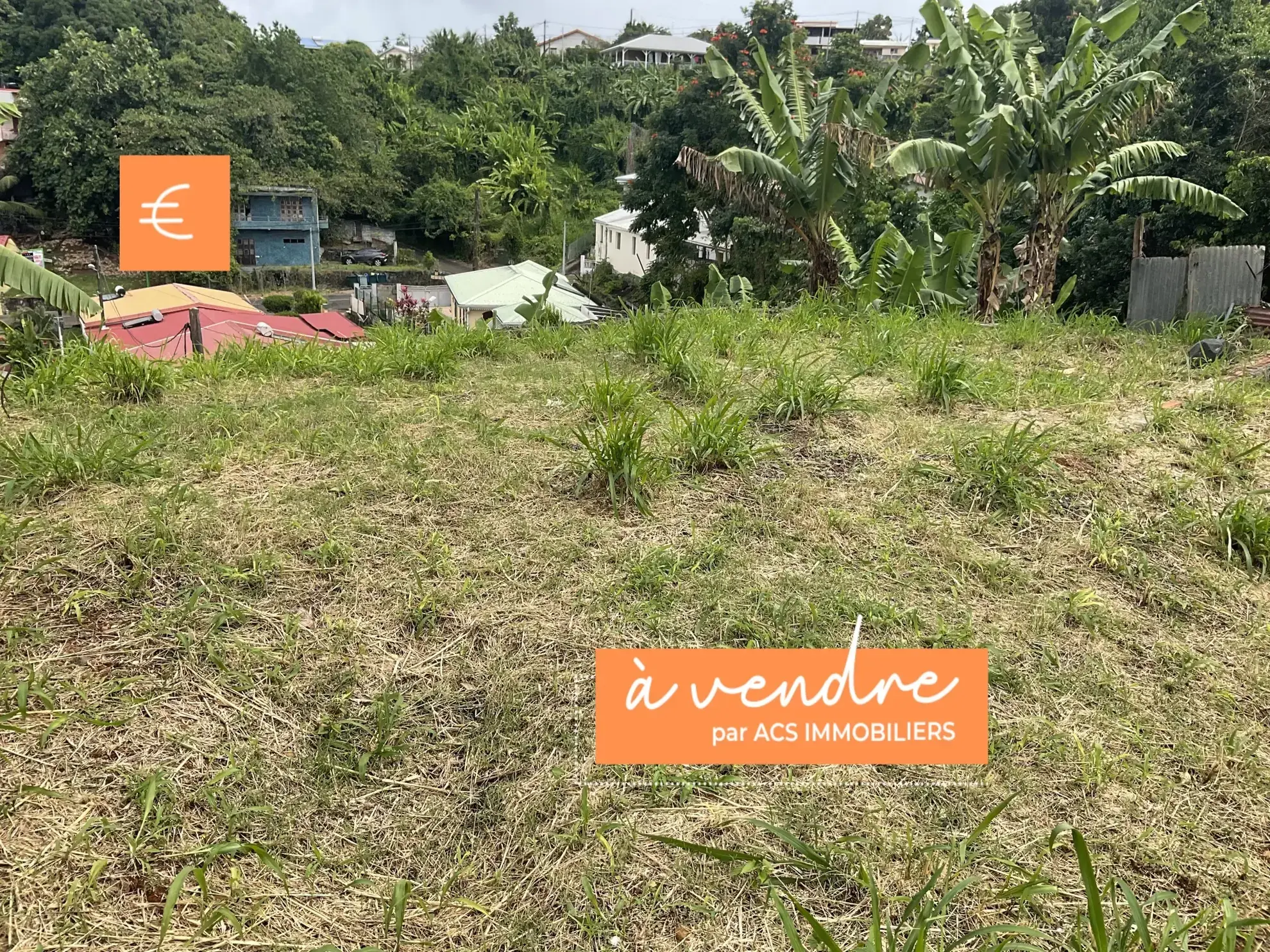Terrain constructible avec vue mer à Trinité - 706 m² 
