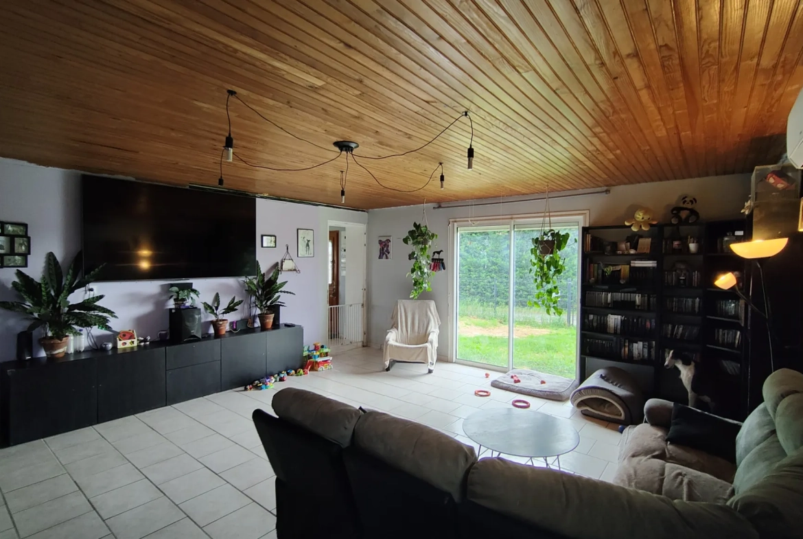 À vendre maison de campagne à Aillas, 7 pièces, 186 m² avec terrain de 9170 m² 