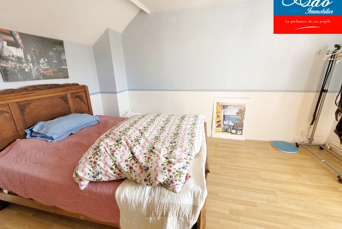 Maison de ville à vendre à Sainte-Savine – Charme et confort proche Troyes 