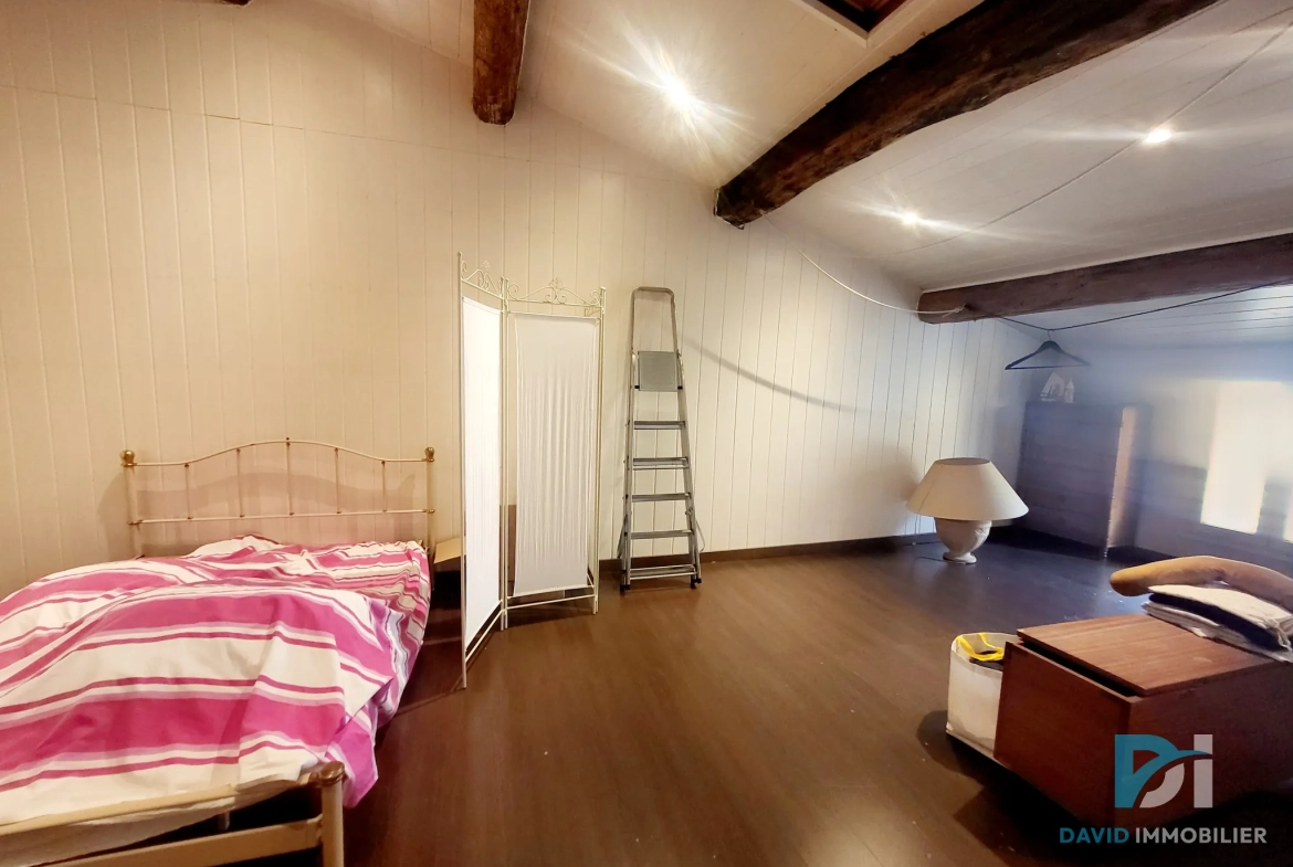 Maison de ville avec garage à Pomérols de plus de 130 m² 