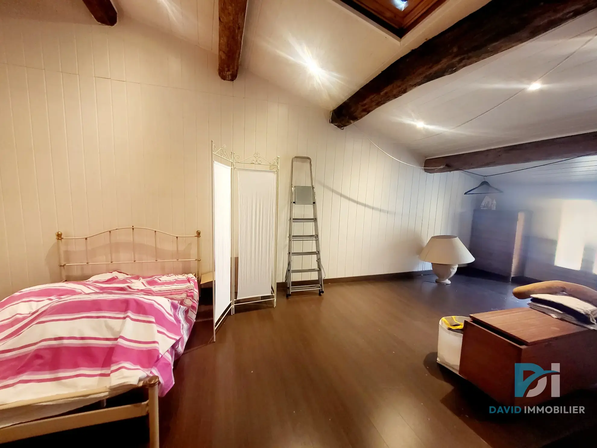 Maison de ville avec garage à Pomérols de plus de 130 m² 