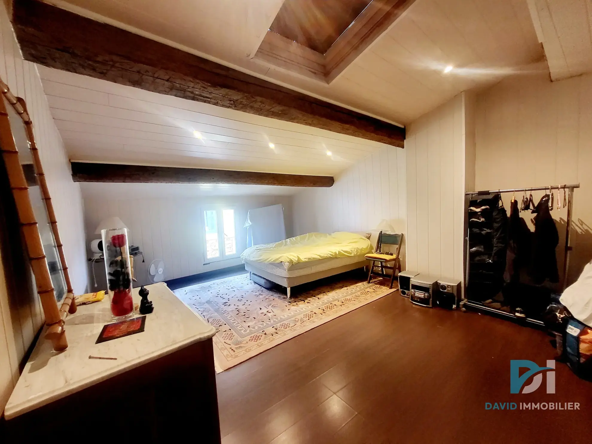 Maison de ville avec garage à Pomérols de plus de 130 m² 