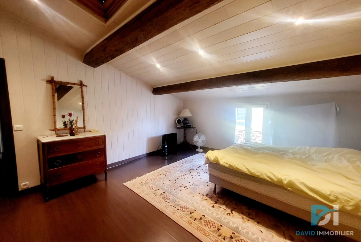 Maison de ville avec garage à Pomérols de plus de 130 m² 