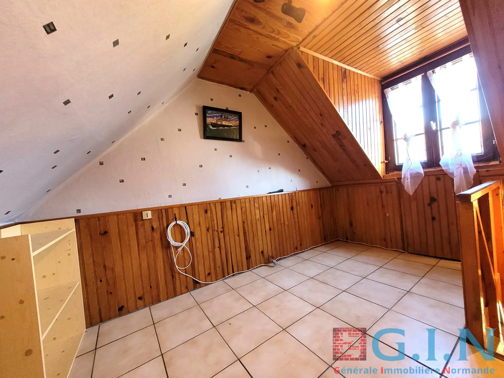 Maison 94 m² avec 3 chambres à Brionne, proche commodités 