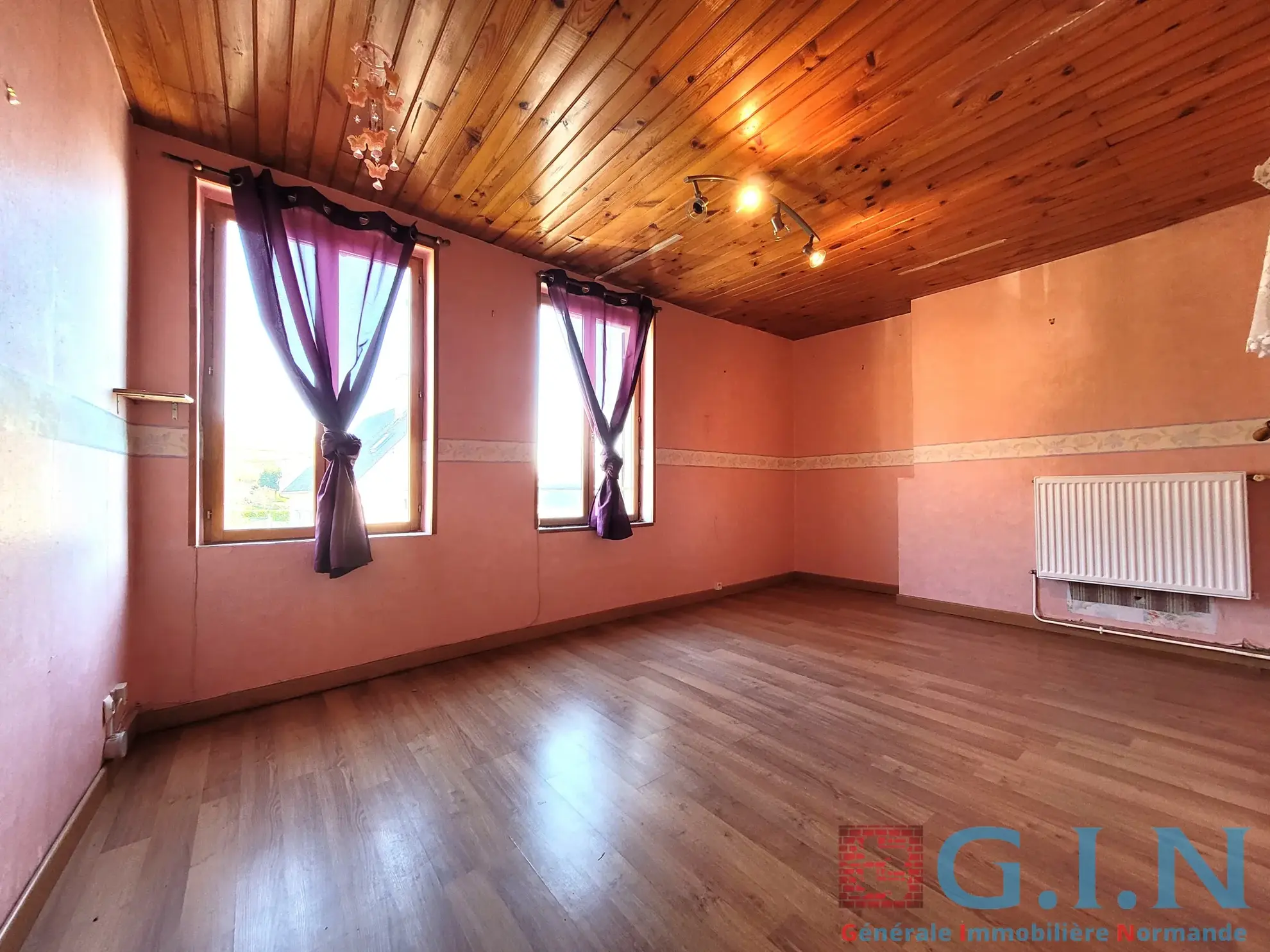 Maison 94 m² avec 3 chambres à Brionne, proche commodités 