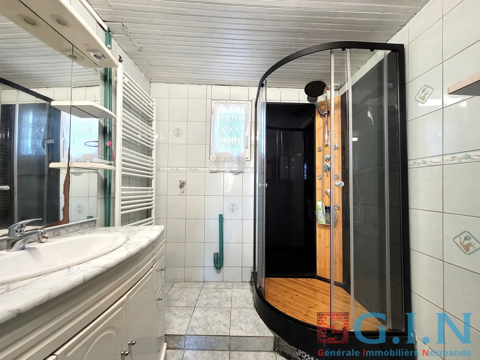 Maison 94 m² avec 3 chambres à Brionne, proche commodités 