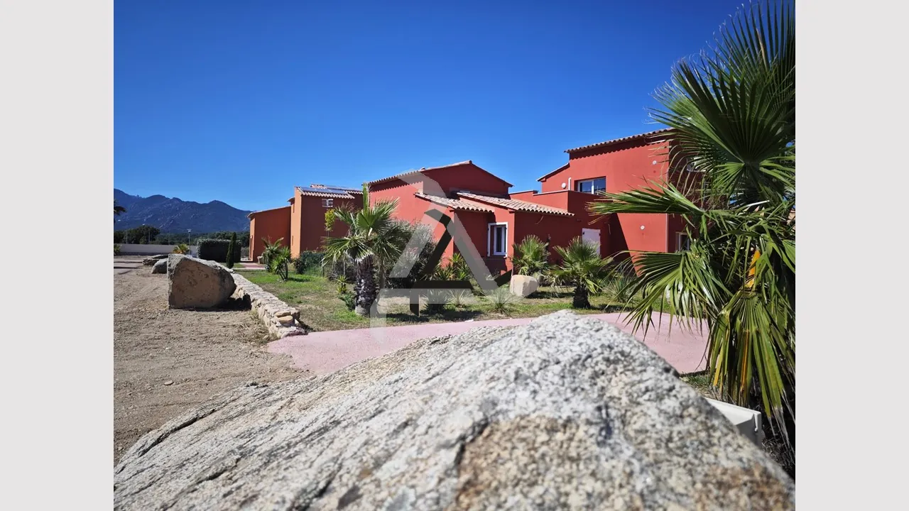 Appartement T2 lumineux dans résidence sécurisée près de Porto-Vecchio, Corse 
