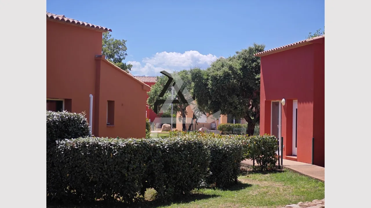 Appartement T2 lumineux dans résidence sécurisée près de Porto-Vecchio, Corse 