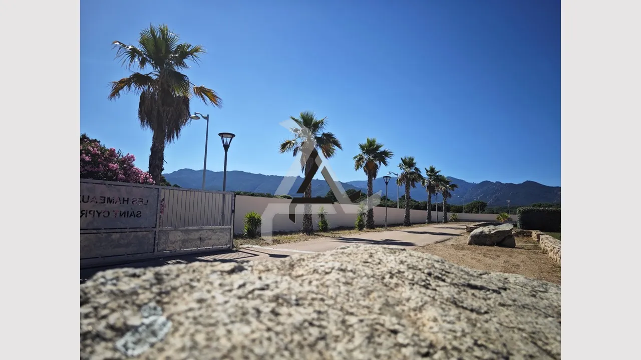 Appartement T2 lumineux dans résidence sécurisée près de Porto-Vecchio, Corse 