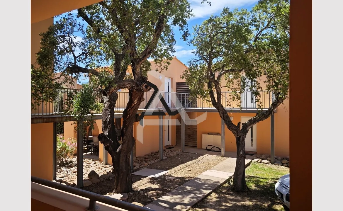 Appartement T2 lumineux dans résidence sécurisée près de Porto-Vecchio, Corse 