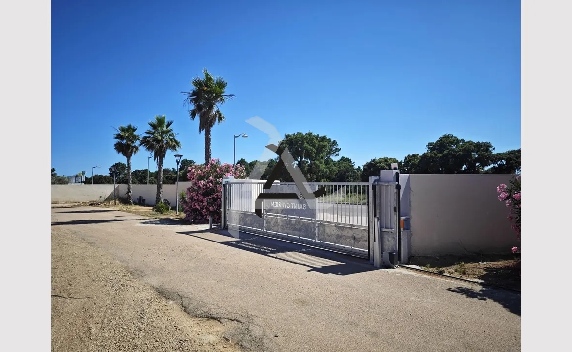 Appartement T2 lumineux dans résidence sécurisée près de Porto-Vecchio, Corse 