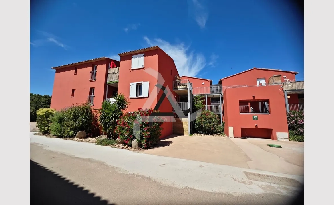 Appartement T2 lumineux dans résidence sécurisée près de Porto-Vecchio, Corse 