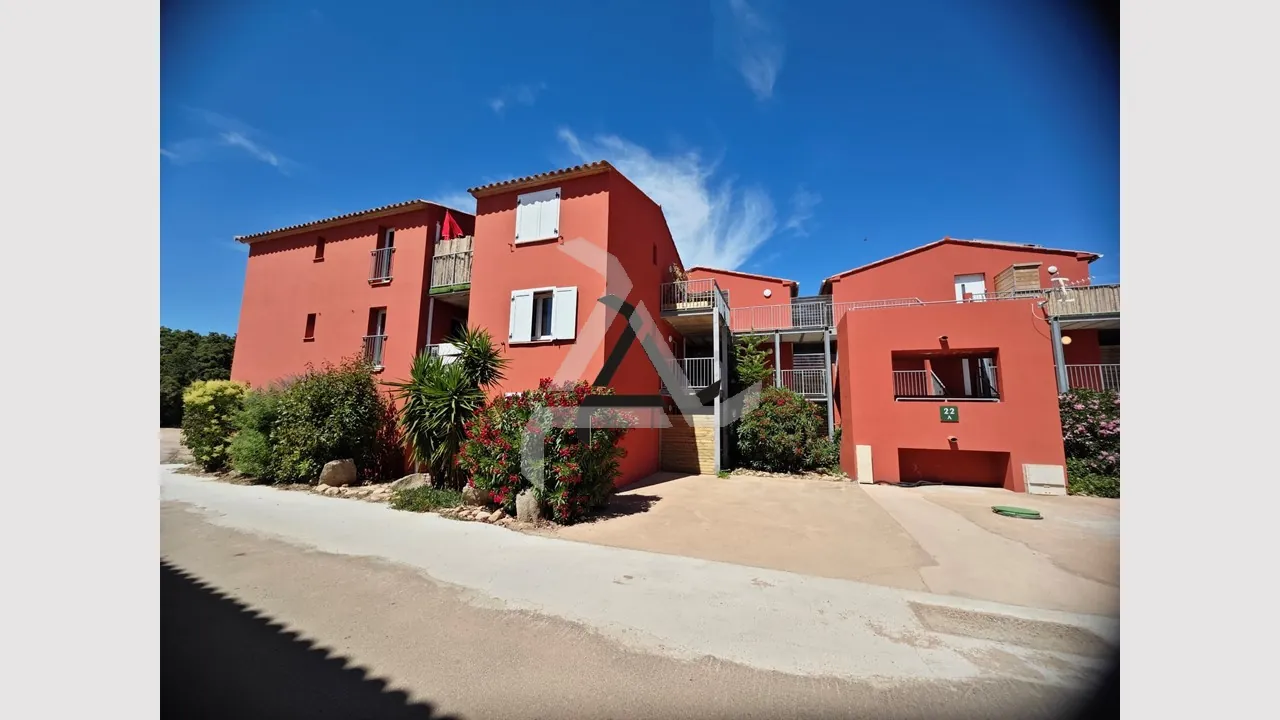 Appartement T2 lumineux dans résidence sécurisée près de Porto-Vecchio, Corse 