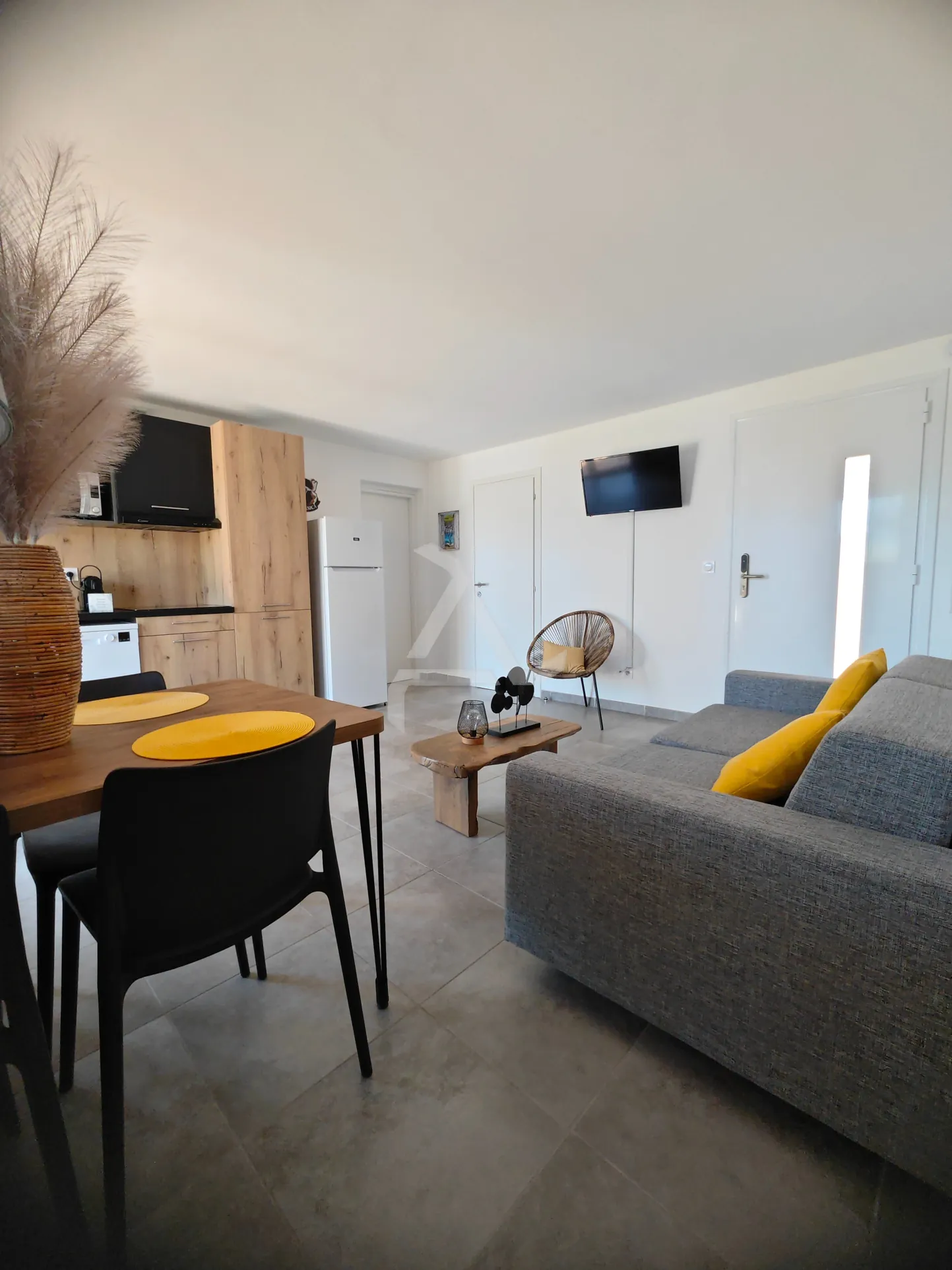 Appartement T2 lumineux dans résidence sécurisée près de Porto-Vecchio, Corse 