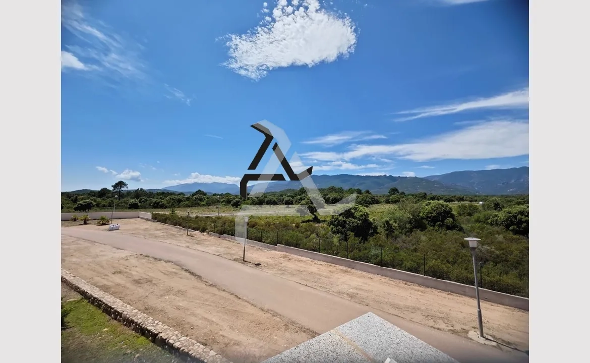 Appartement T2 lumineux dans résidence sécurisée près de Porto-Vecchio, Corse 