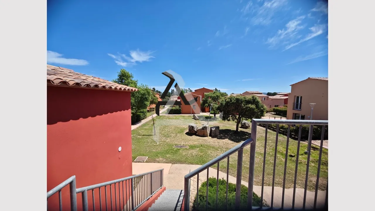 Appartement T2 lumineux dans résidence sécurisée près de Porto-Vecchio, Corse 