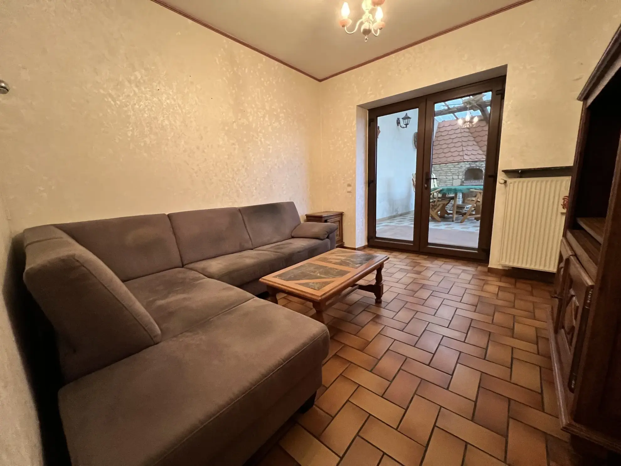 Maison F6 avec terrasses et 8 garages à L'Hôpital - Immobilier spacieux 
