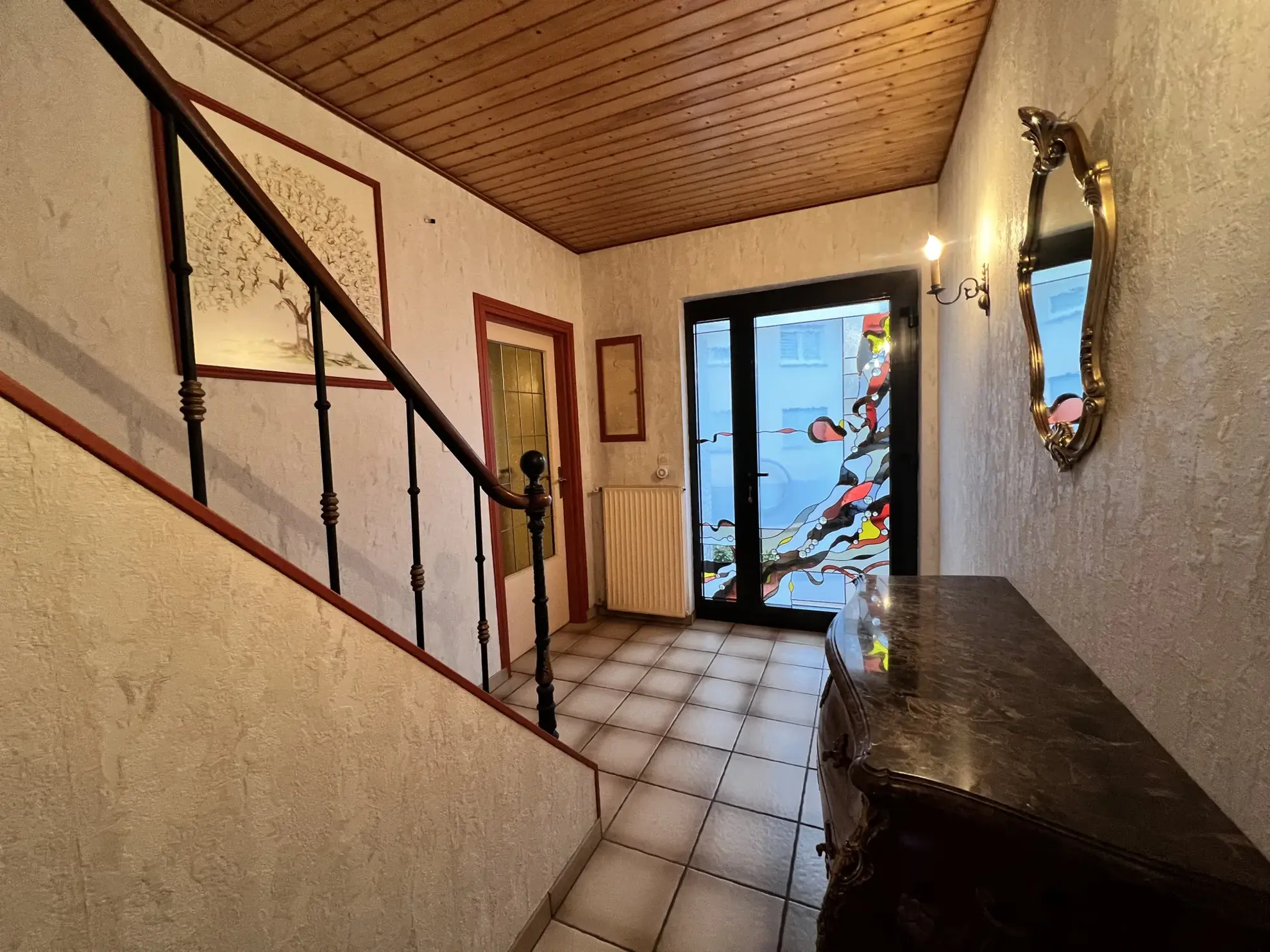 Maison F6 avec terrasses et 8 garages à L'Hôpital - Immobilier spacieux 