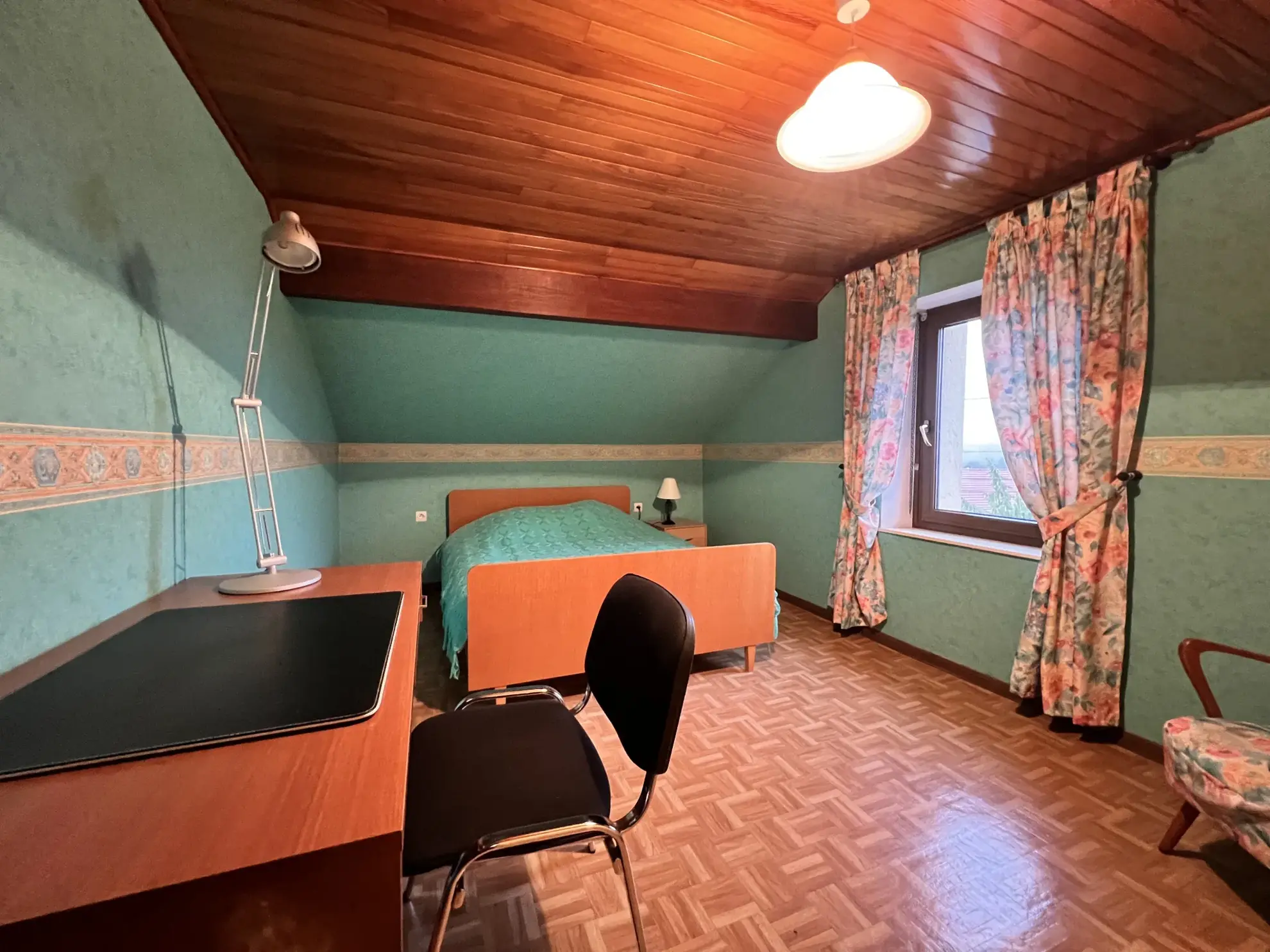 Maison F6 avec terrasses et 8 garages à L'Hôpital - Immobilier spacieux 
