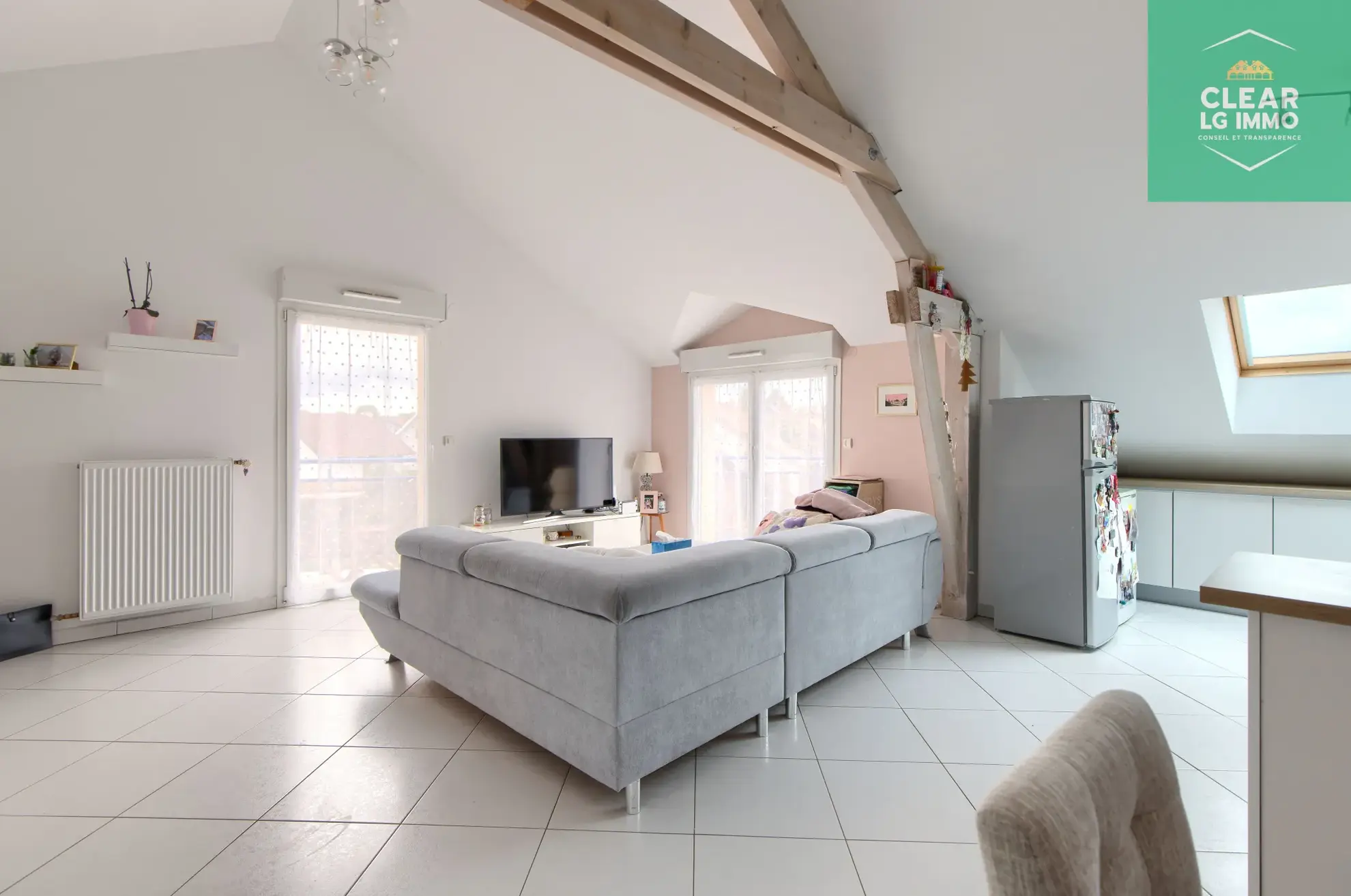 Appartement lumineux avec balcons et parking à Saint-Privat 