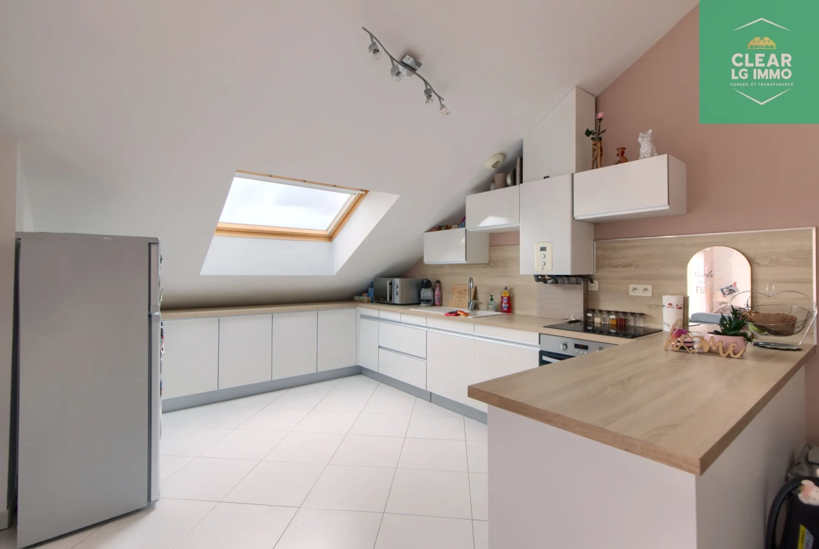 Appartement lumineux avec balcons et parking à Saint-Privat 