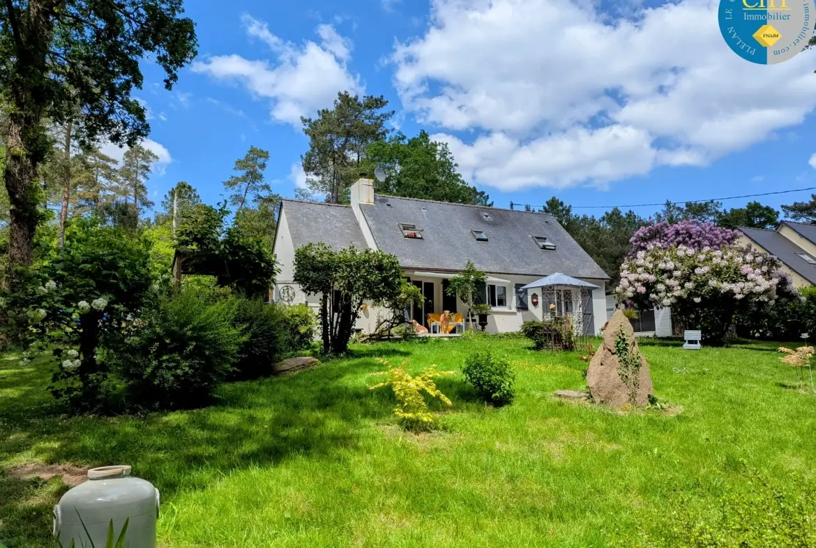 Maison en vente proche de la forêt de Brocéliande avec terrain arboré 