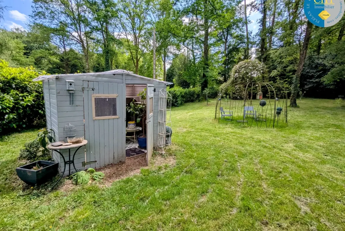 Maison en vente proche de la forêt de Brocéliande avec terrain arboré 