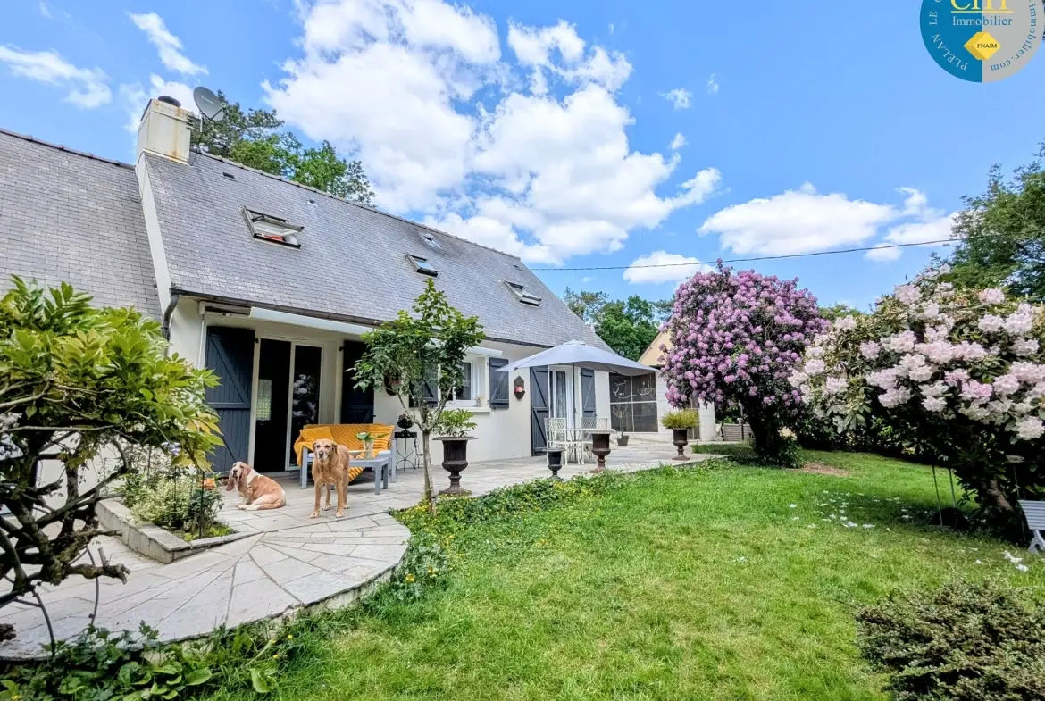 Maison en vente proche de la forêt de Brocéliande avec terrain arboré 