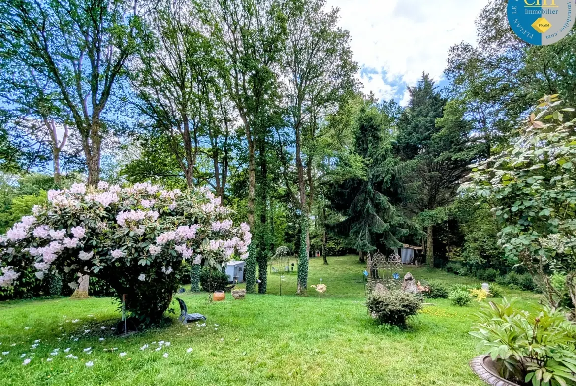 Maison en vente proche de la forêt de Brocéliande avec terrain arboré 