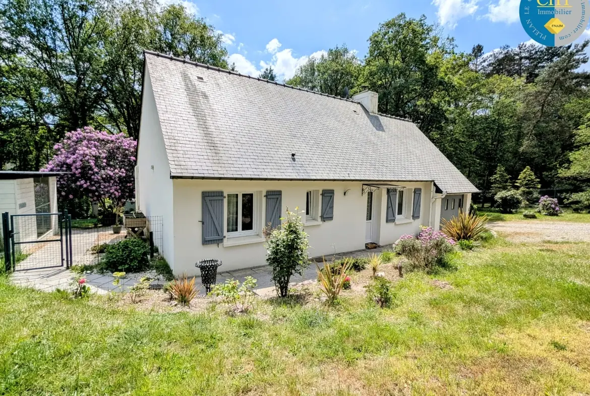 Maison en vente proche de la forêt de Brocéliande avec terrain arboré 