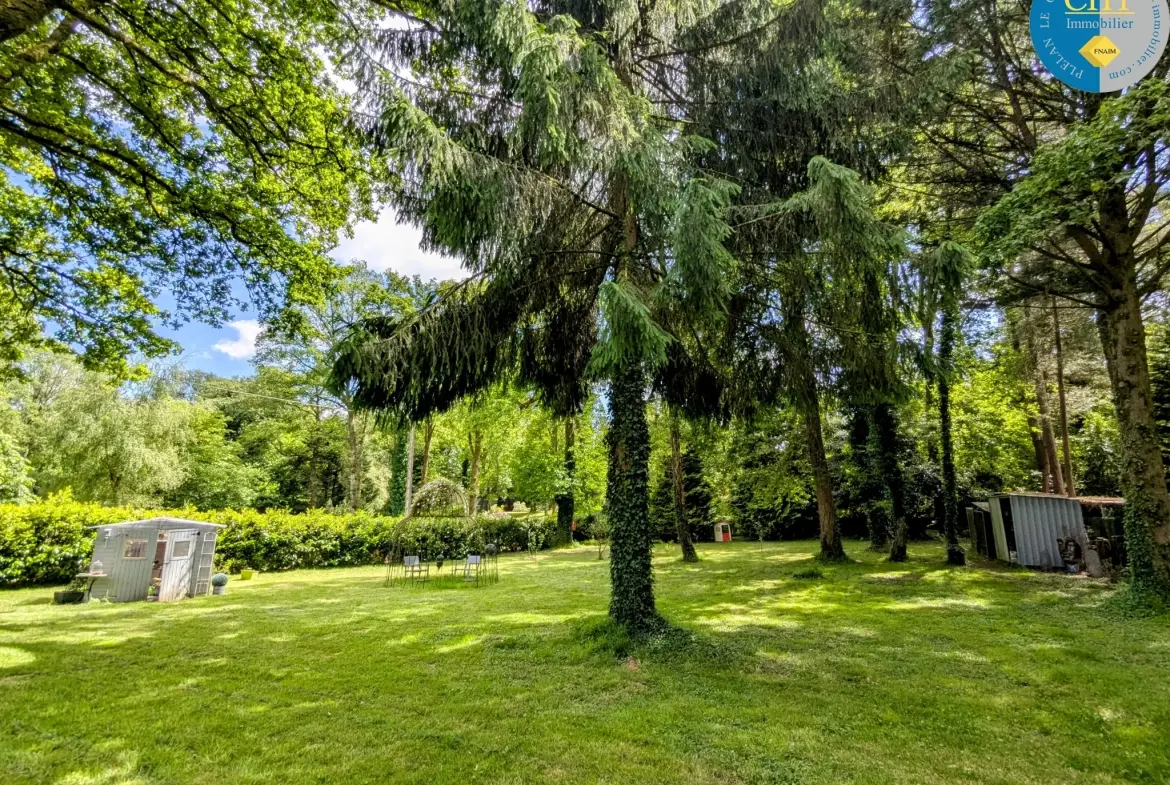 Maison en vente proche de la forêt de Brocéliande avec terrain arboré 