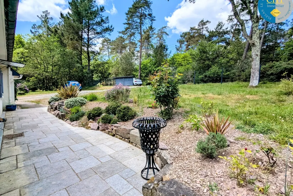 Maison en vente proche de la forêt de Brocéliande avec terrain arboré 