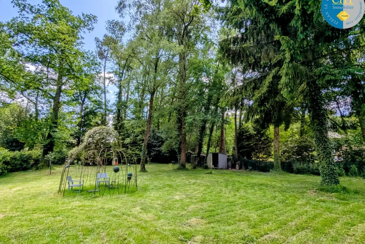 Maison en vente proche de la forêt de Brocéliande avec terrain arboré 