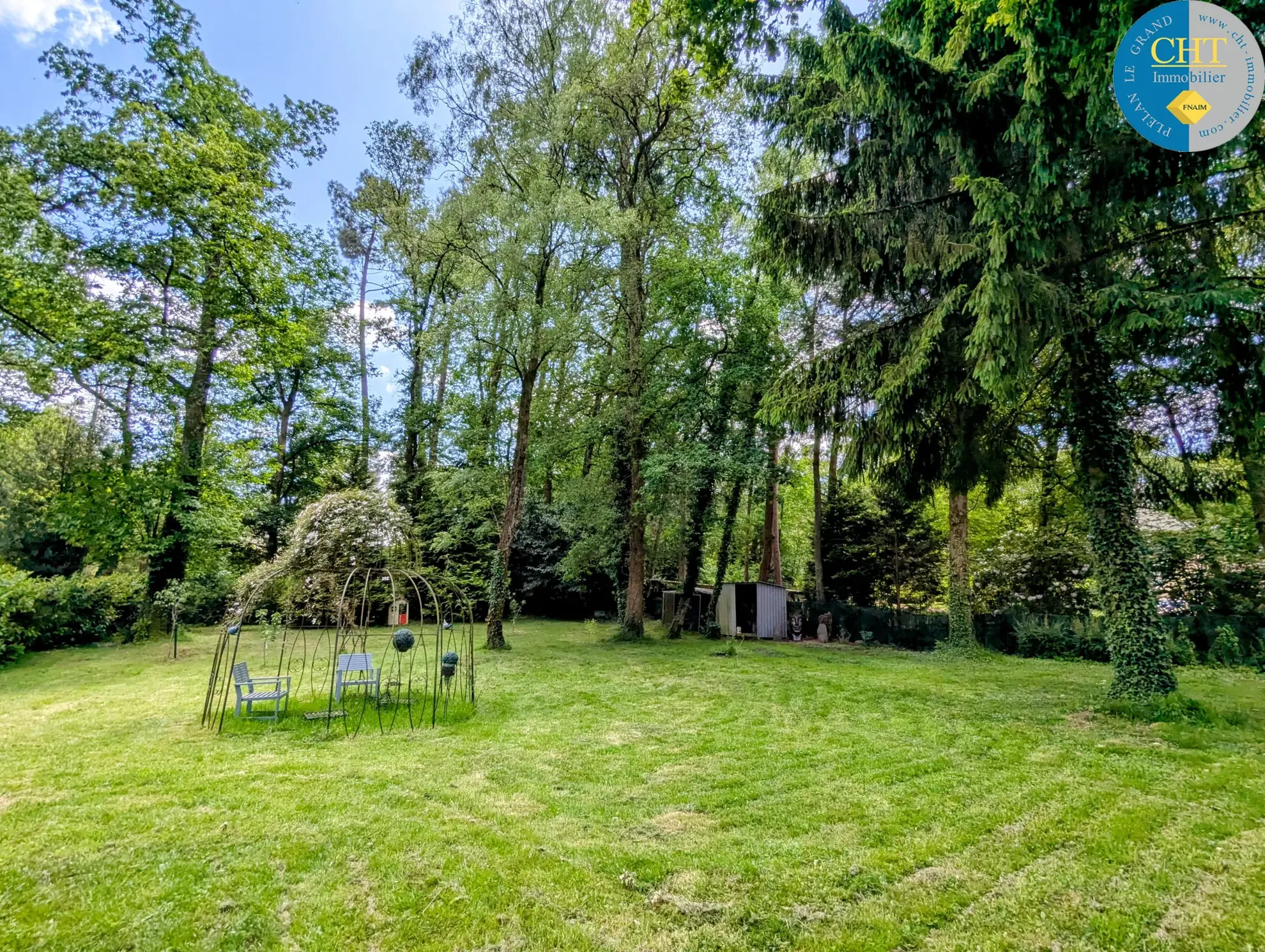 Maison en vente proche de la forêt de Brocéliande avec terrain arboré 