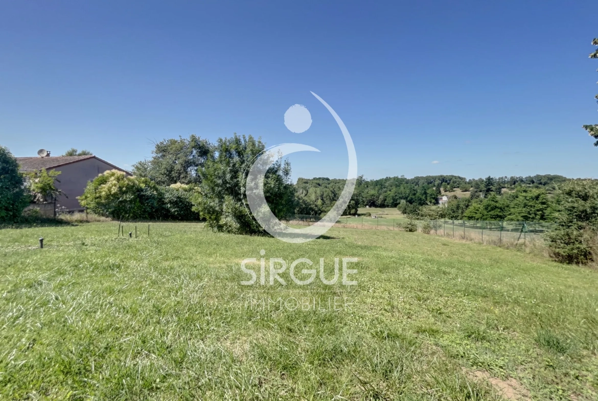 Charmante ferme rénovée de 200 m² à Cunac, terrain de 5096 m², idéale pour famille ou profession libérale 