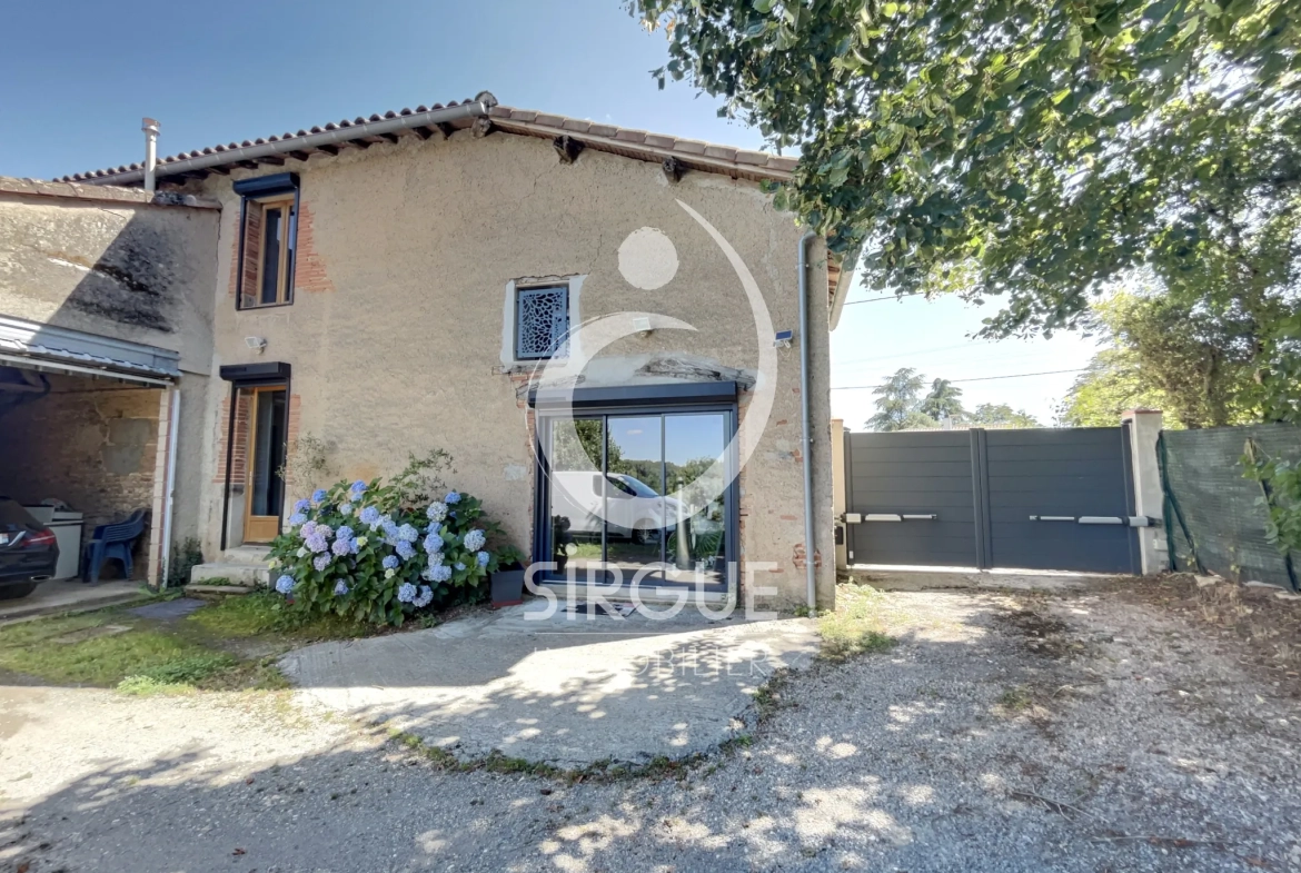 Charmante ferme rénovée de 200 m² à Cunac, terrain de 5096 m², idéale pour famille ou profession libérale 