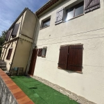 Maison familiale avec grand terrain, garage et vue panoramique à Castillon 06500