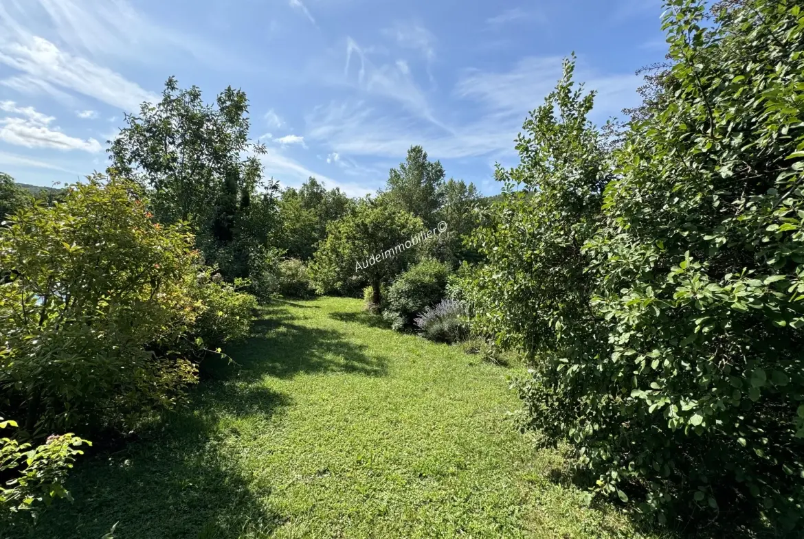 Maison en pierres avec jardin et terres dans la vallée de Limoux 