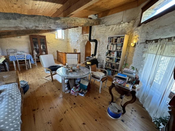 Maison en pierres avec jardin et terres dans la vallée de Limoux