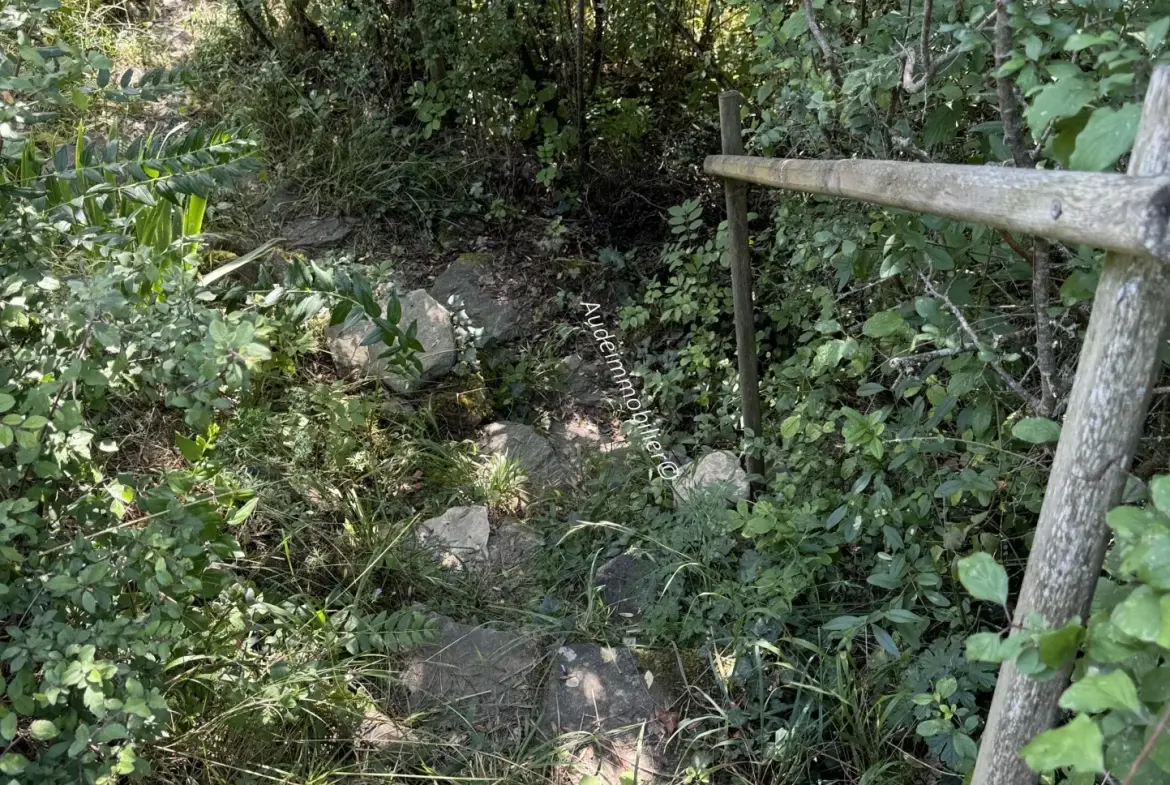 Maison en pierres avec jardin et terres dans la vallée de Limoux 