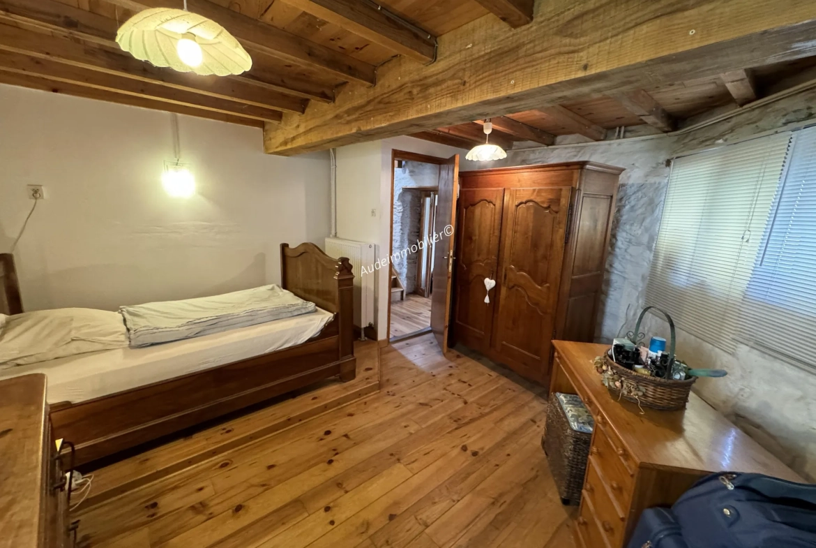 Maison en pierres avec jardin et terres dans la vallée de Limoux 