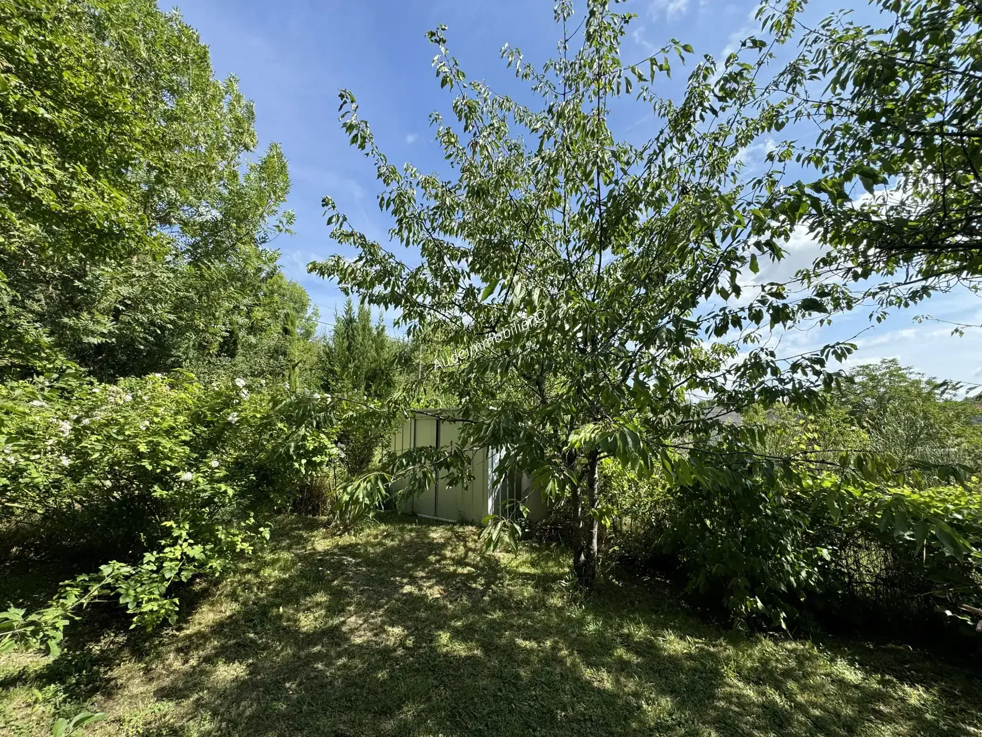 Maison en pierres avec jardin et terres dans la vallée de Limoux 