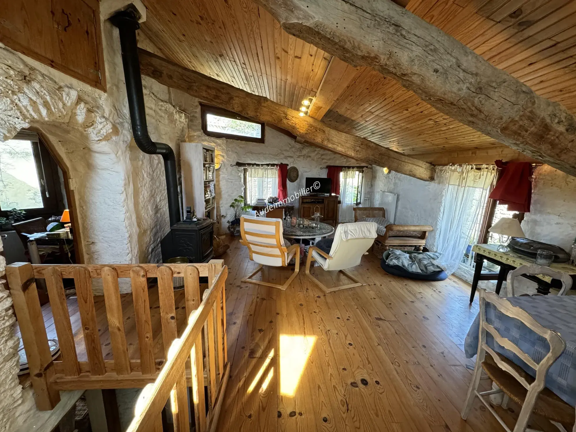 Maison en pierres avec jardin et terres dans la vallée de Limoux 