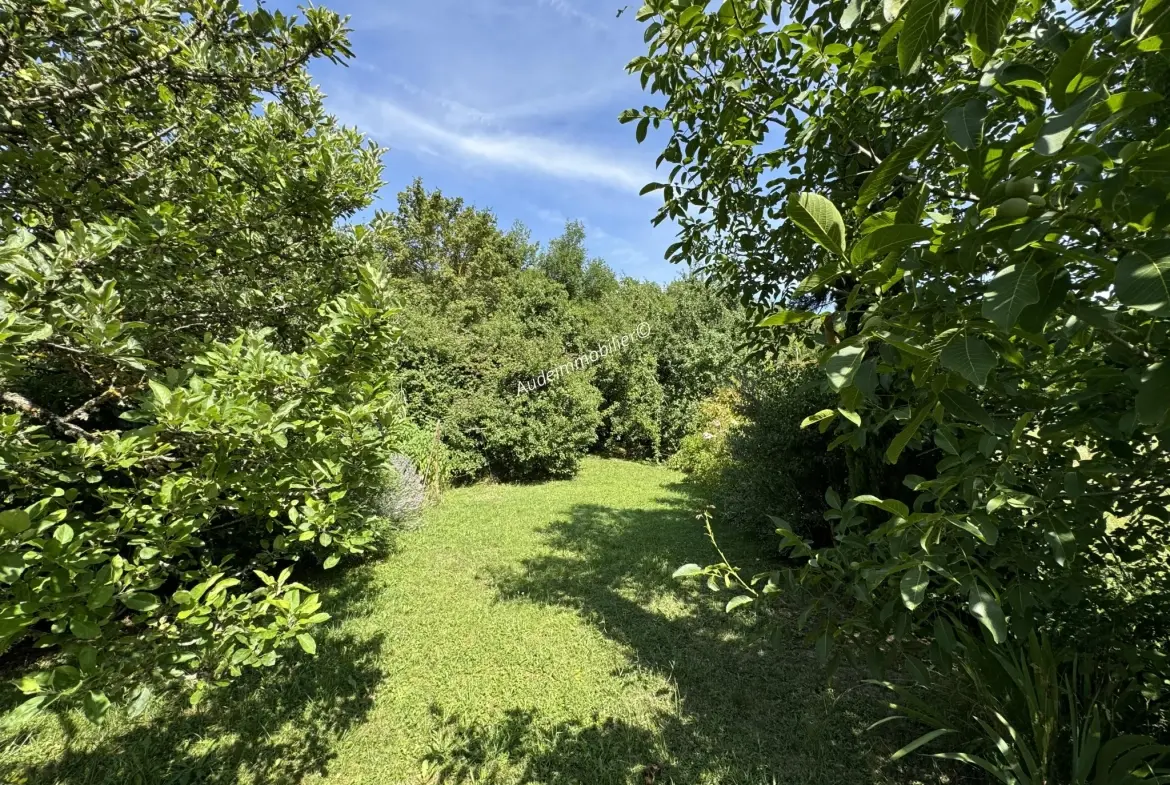 Maison en pierres avec jardin et terres dans la vallée de Limoux 