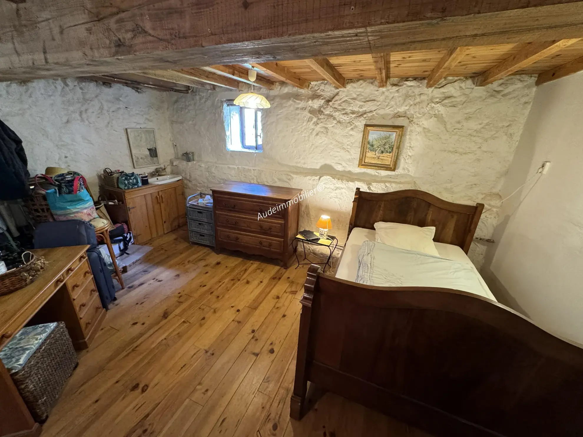Maison en pierres avec jardin et terres dans la vallée de Limoux 